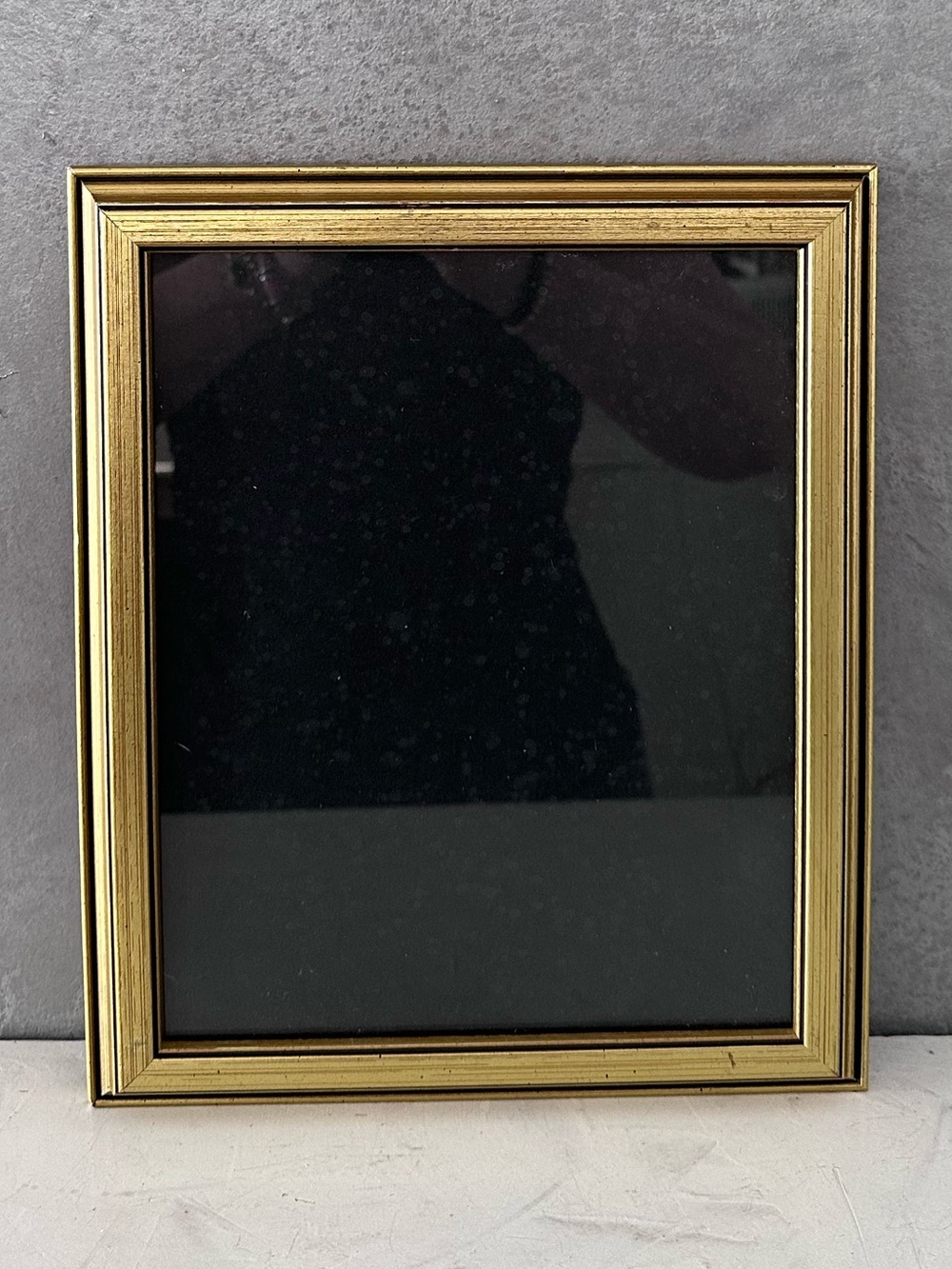 Vintage Gold WOOD TRADITIONAL PICTURE FRAME FITS 8X10 -MADE USA